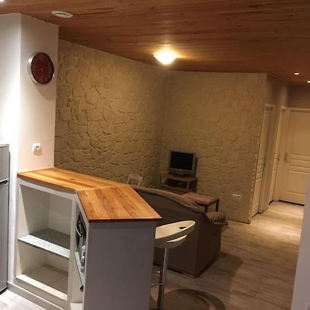 Gite Aux Aspres Logement De 65M² Fontcouverte  外观 照片